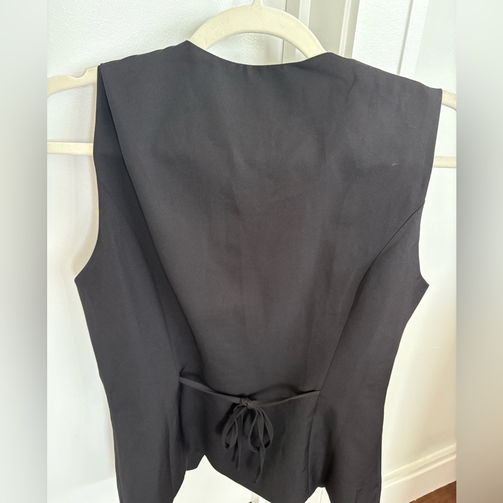 SNDYS Emiliana Top en Black - Picture 8 of 8